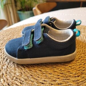 Ten Little Toddler Navy Sneakers Size 6.5